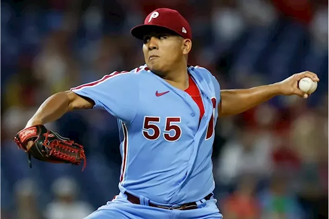 Braves add RHP Daysbel Hernández to NLDS roster, Phillies go with RHP  Michael Lorenzen, Pro National Sports