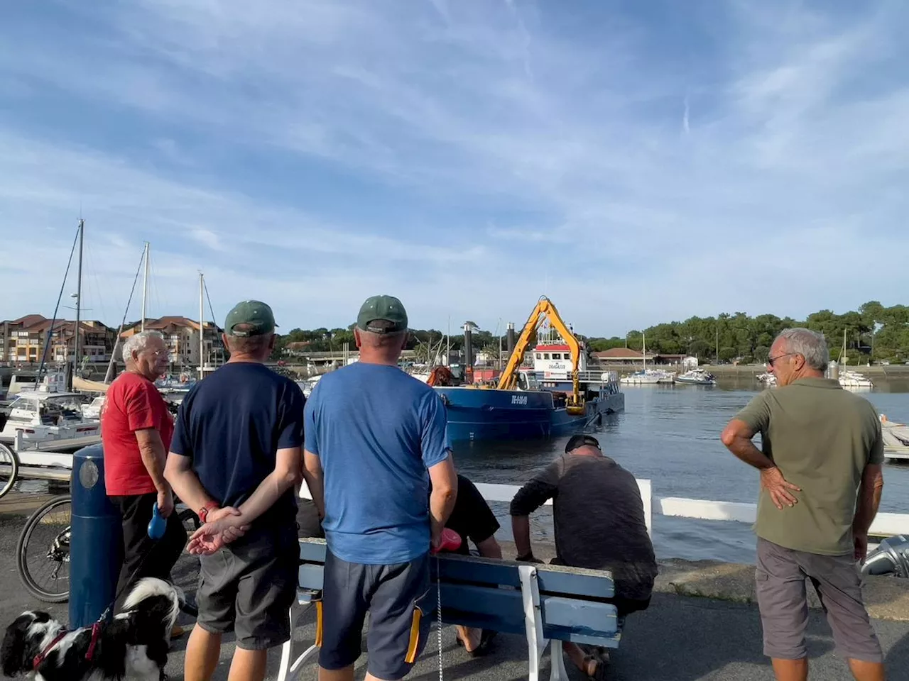 Landes : le dragage du port de Capbreton a bel et bien commencé