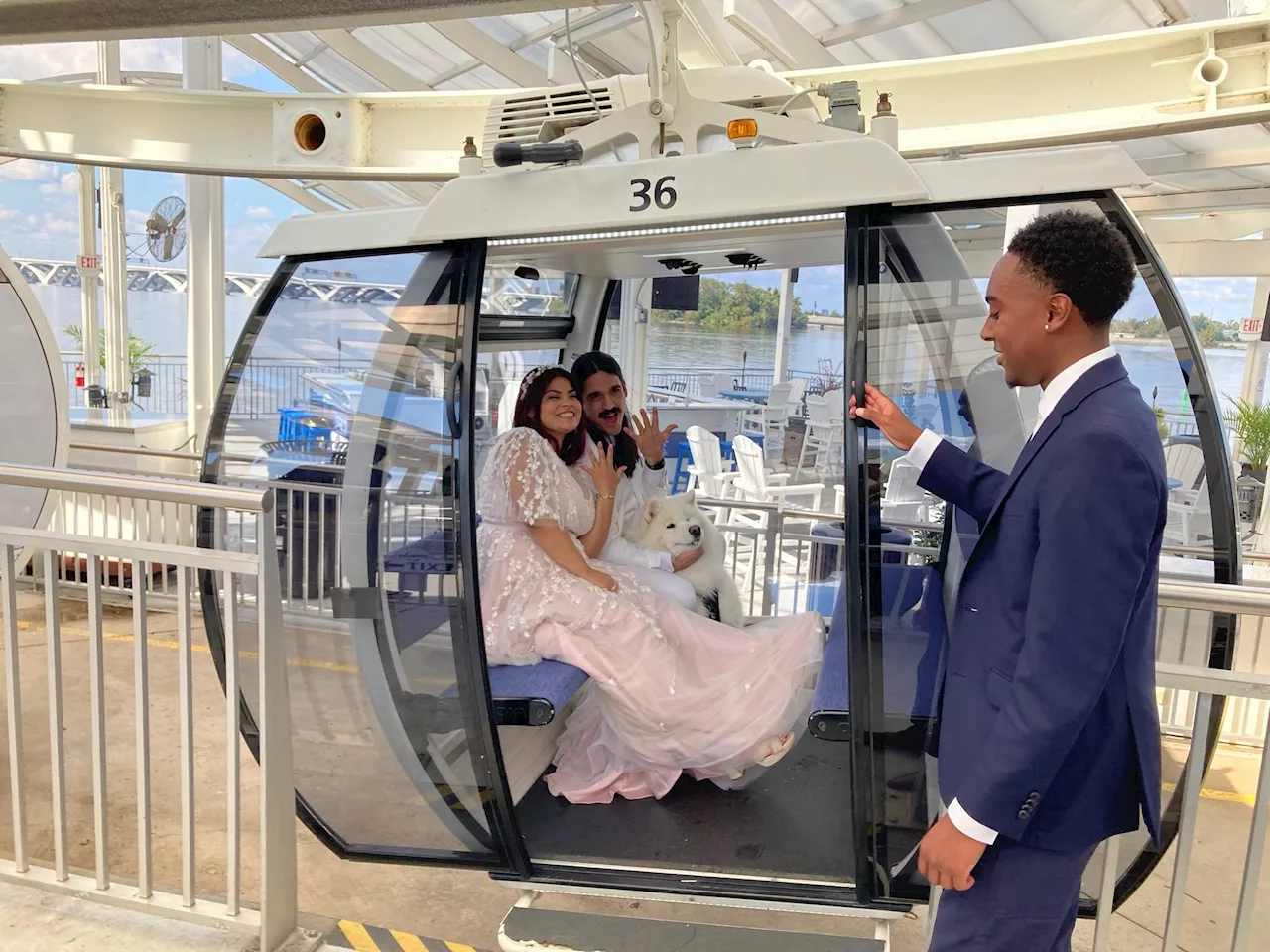 This Couple Got Married 180 Feet in the Air on the Ferris Wheel at National Harbor