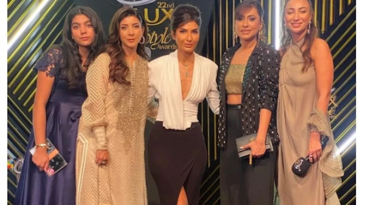 Lux Style Awards glitter and glamour steal spotlight on internet