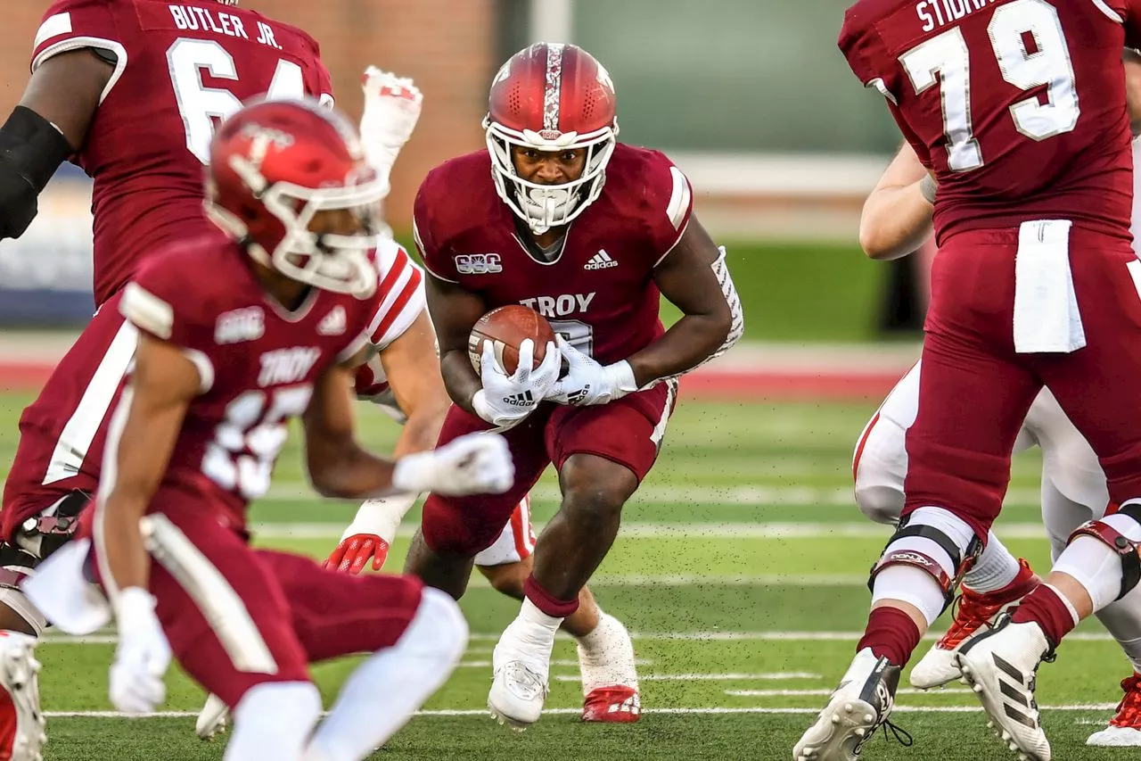 Kimani Vidal, Troy pummel Arkansas State 37-3 for 3rd straight victory