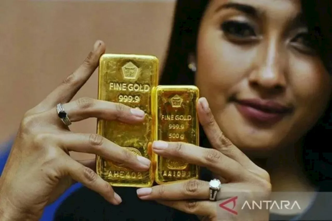 Harga emas Antam Sabtu pagi naik Rp4.000 per gram