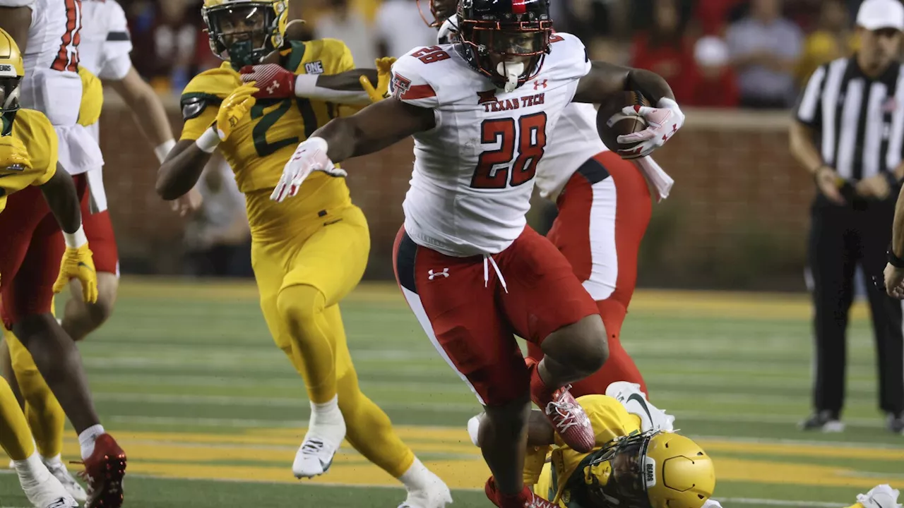 Texas Tech beats Baylor 39-14 with 4 TDs by Morton and Brooks' fourth 100-yard rushing game in row