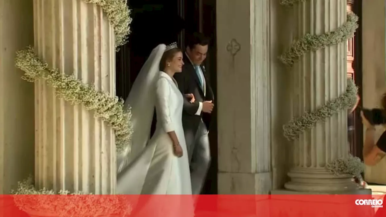 'Viva os noivos': Infanta D. Maria Francisca e marido saem da Basílica e cumprimentam o povo