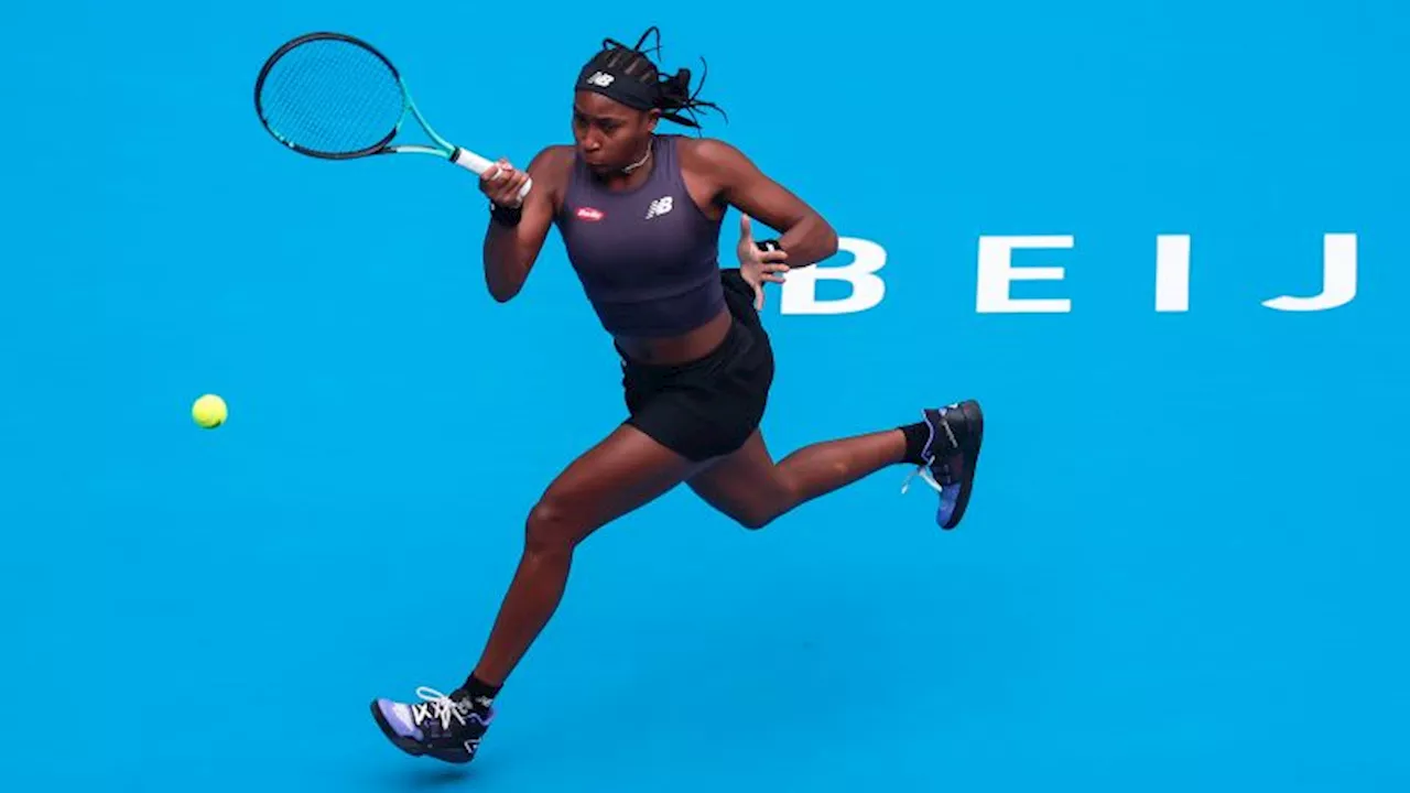 Coco Gauff loses to Iga Świątek to snap 16-match win streak