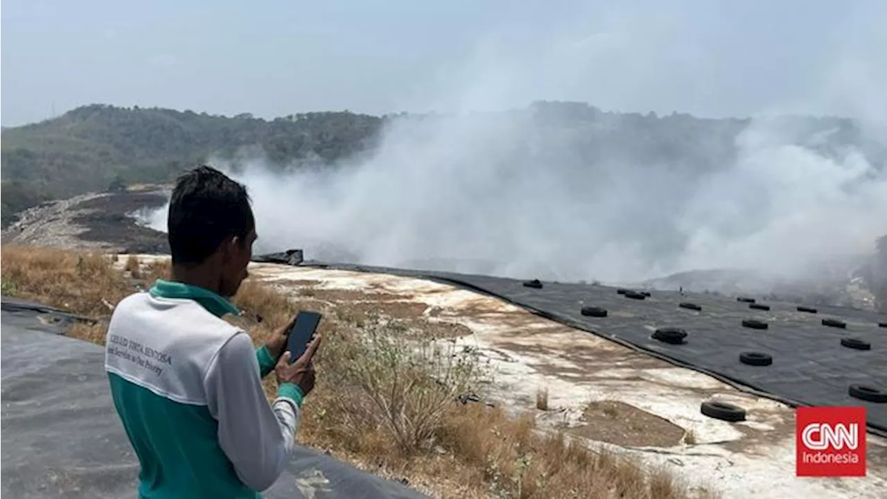 Asap Kebakaran TPA Jatibarang Masuk ke Permukiman Warga