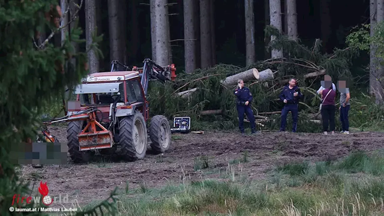 Oö: Landwirt (65) in Waldstück in Krenglbach von Traktor überrollt und tödlich verletzt