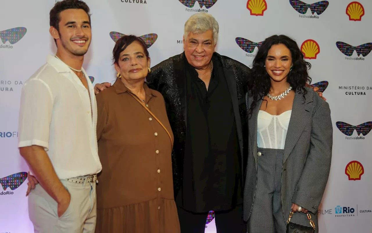 Famosos marcam presença em première de filme sobre Sidney Magal no Rio