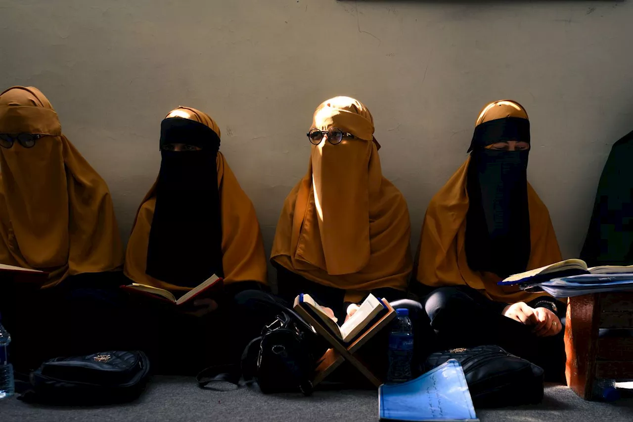 Afghanistan : les écoles coraniques, dernier espoir des filles de Kaboul