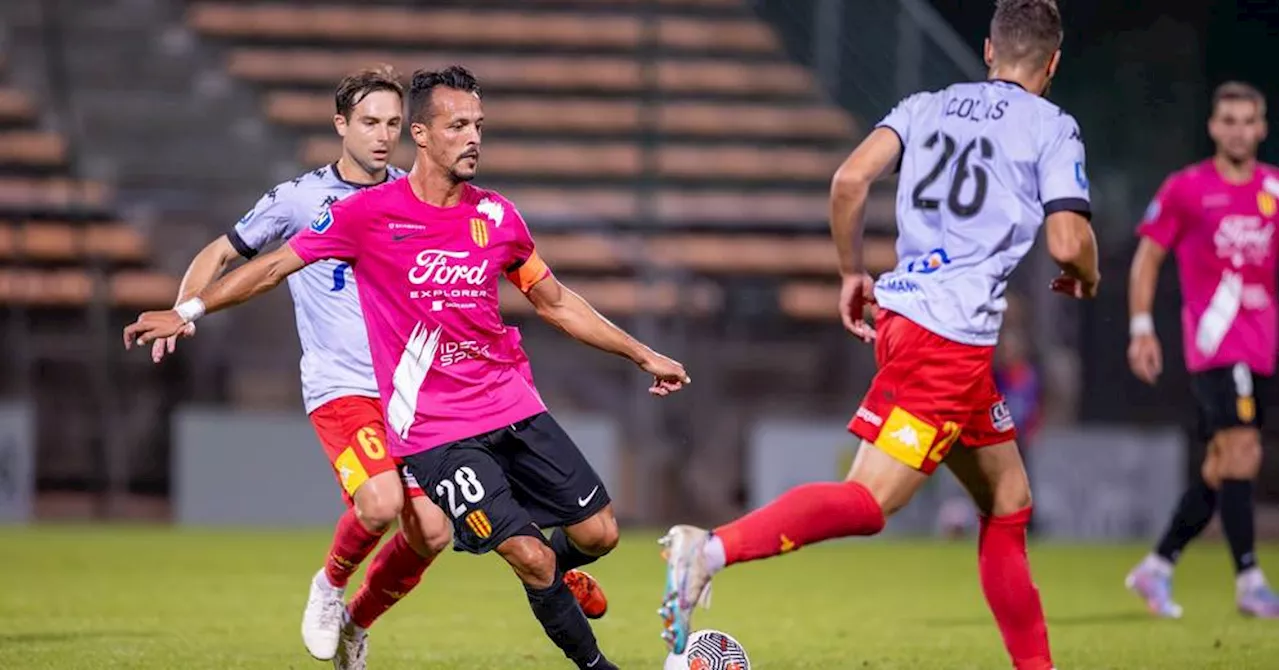 Football - National : le FC Martigues \u00e9trille Le Mans (4-0)