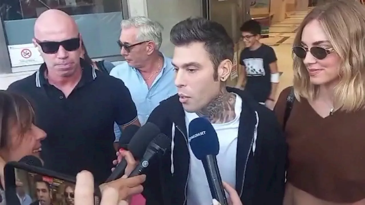 Fedez esce dall'ospedale 'Ho bisogno di riposo, ma sto bene'