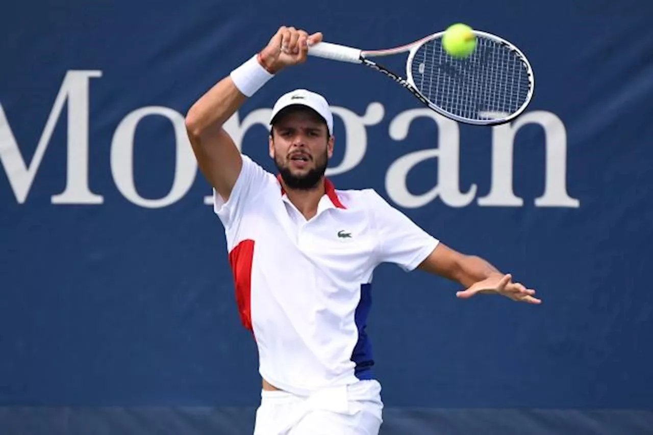 Grégoire Barrère chute contre Carlos Alcaraz au 2e tour du Masters 1000 de Shanghai