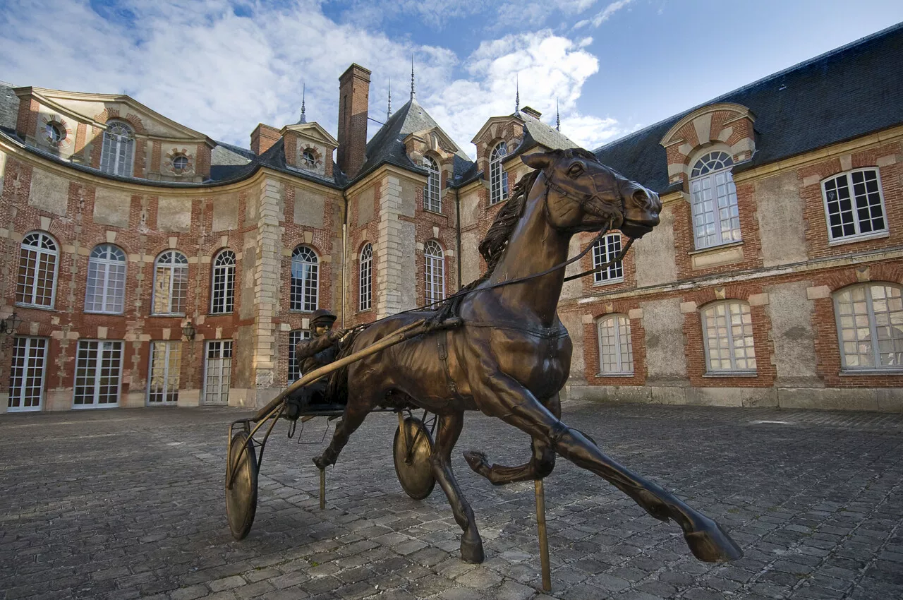 Ce château grandiose et son magnifique domaine près de Paris sont immanquables | Actu Paris