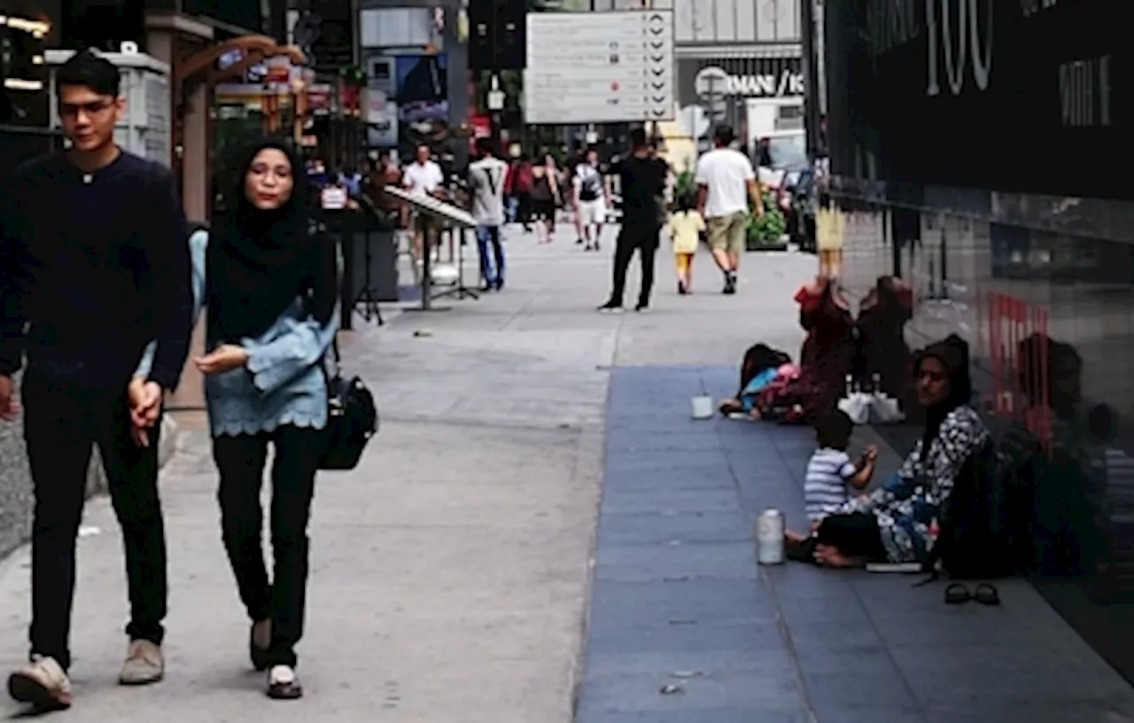 Immigration Dept swoops down on foreign beggars in Bukit Bintang, eight detained