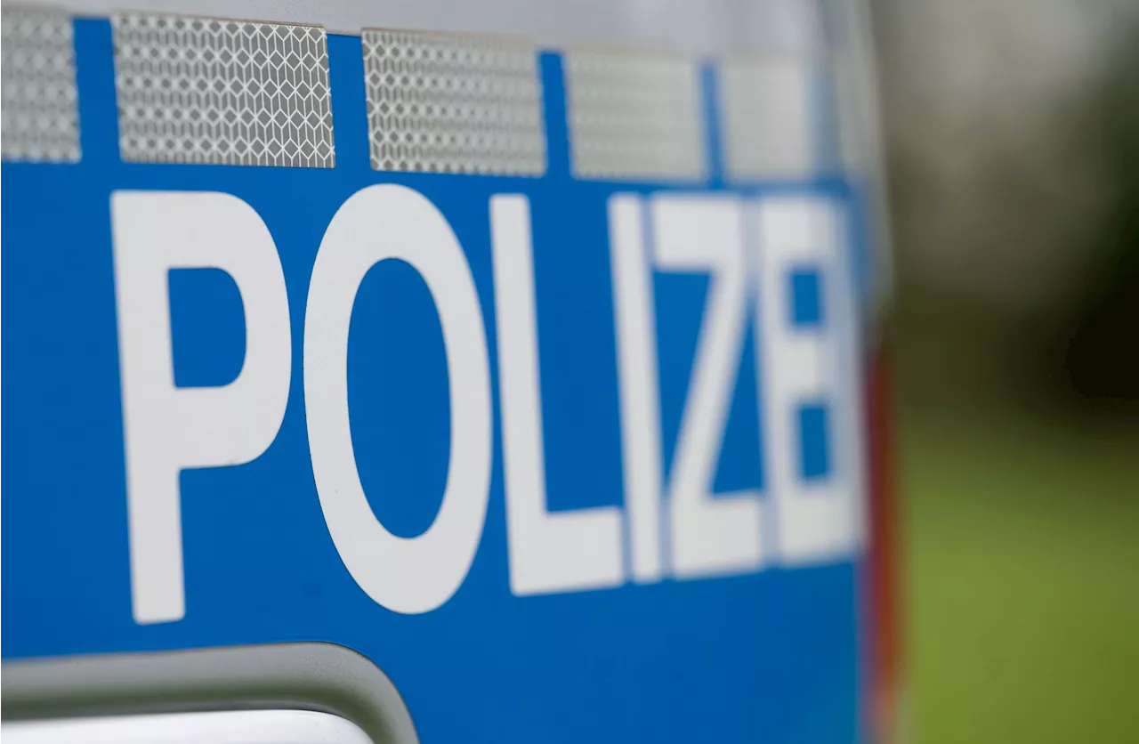 Kollision mit Traktor: 23 Jahre alter Motorradfahrer tot