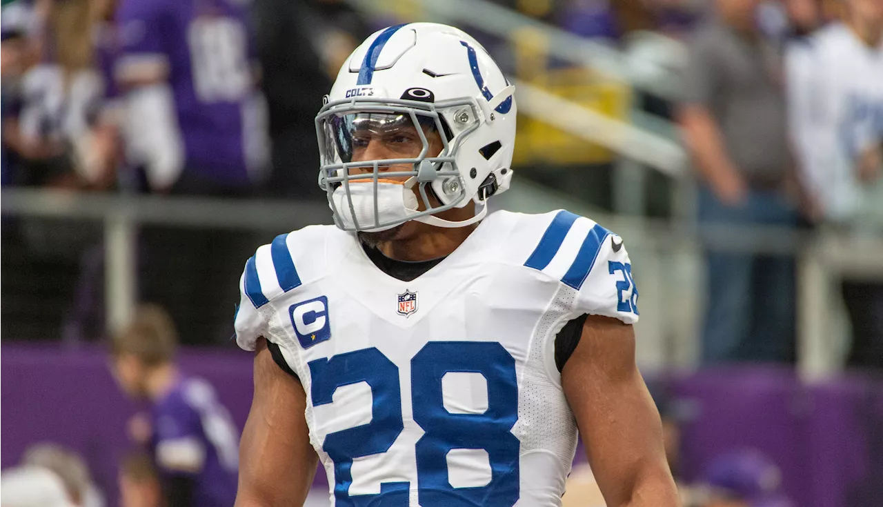 Jonathan Taylor, Colts agree to three-year, $42 million extension