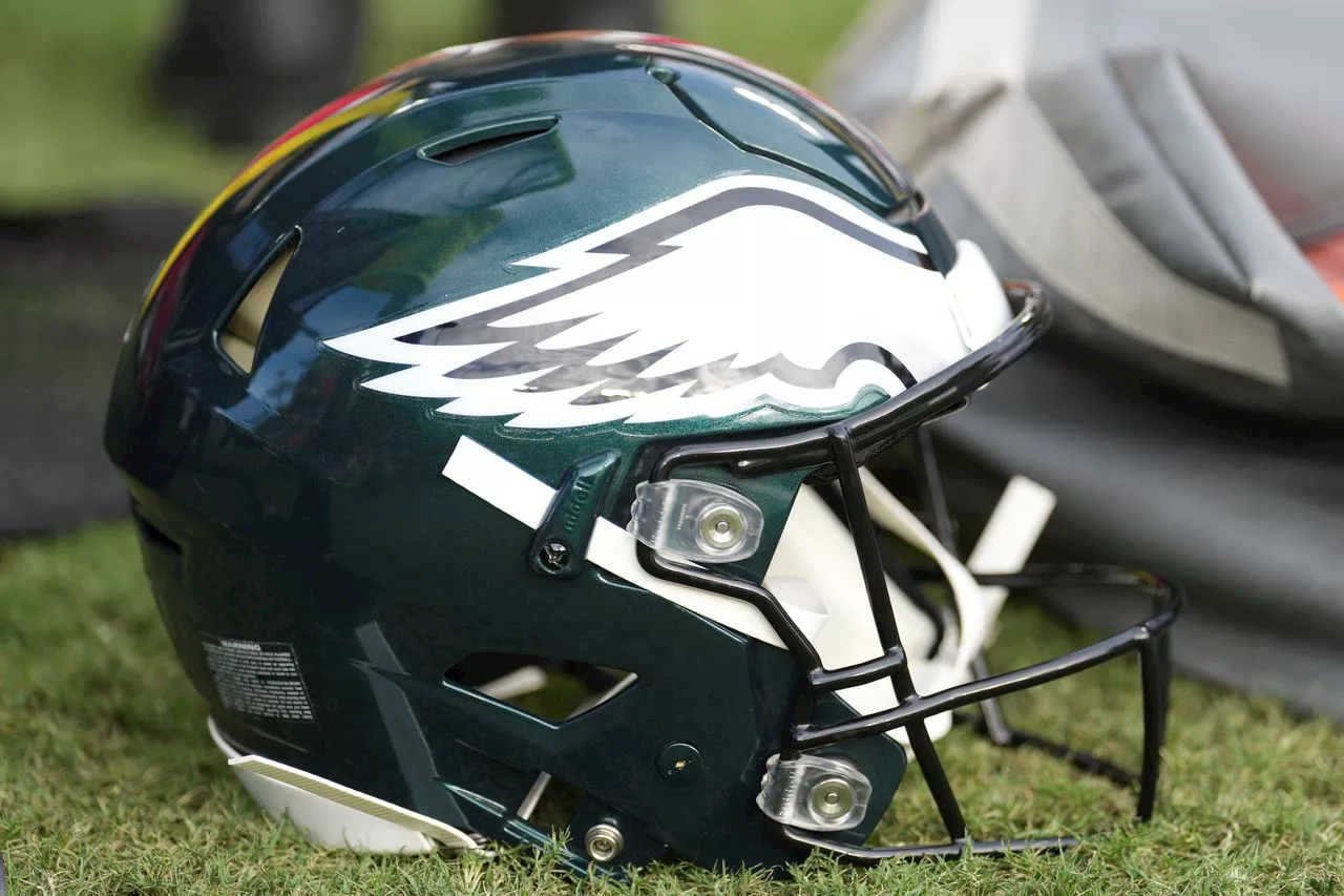 Eagles starter placed on IR while veteran makes debut with the team