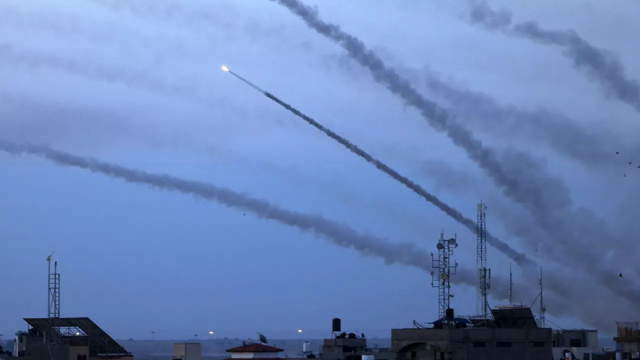 Nach Angriffen aus Gaza: Israels Armee erkl\u00e4rt Kriegszustand