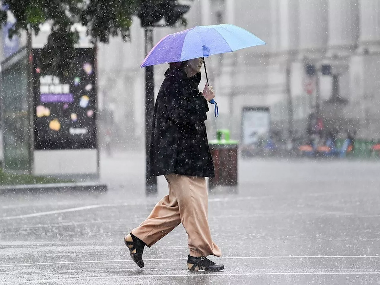Downtown Montreal reaches 100 millimetres of rain as warnings persist