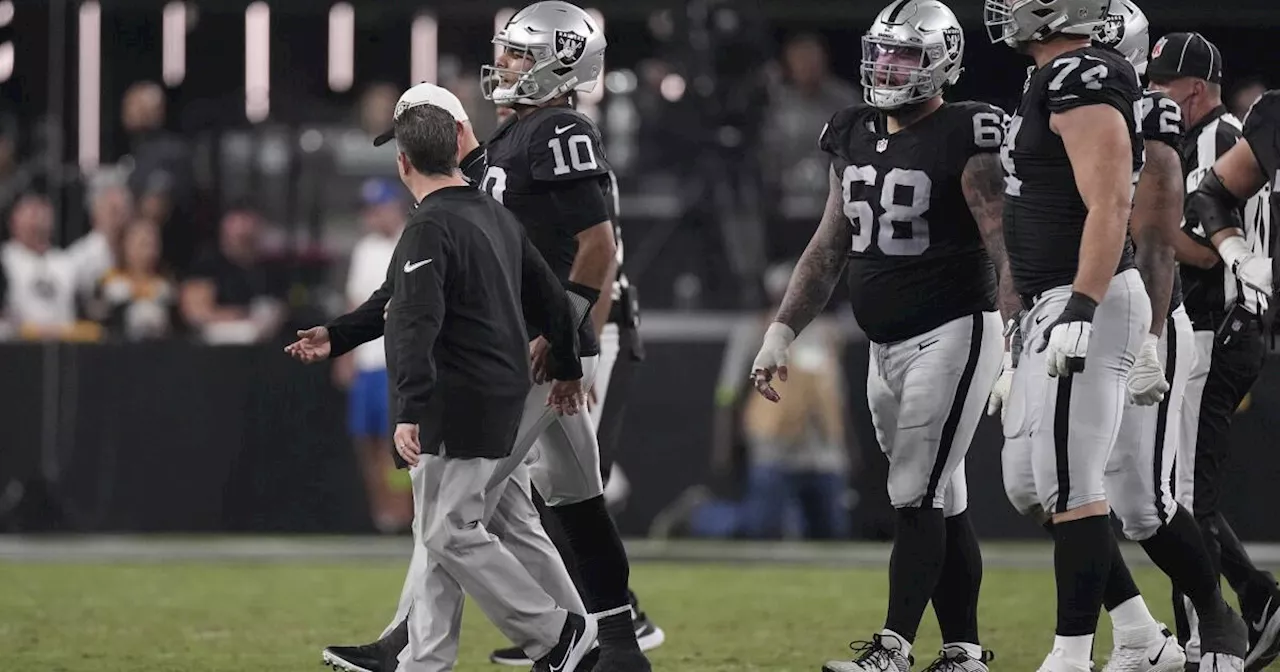 Garoppolo sale del protocolo de conmoción, será titular cuando Raiders reciban a Packers