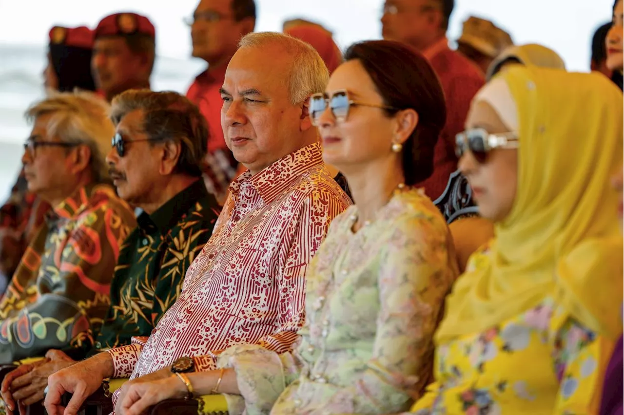 Perak Sultan opens Sultan Nazrin Shah Bridge