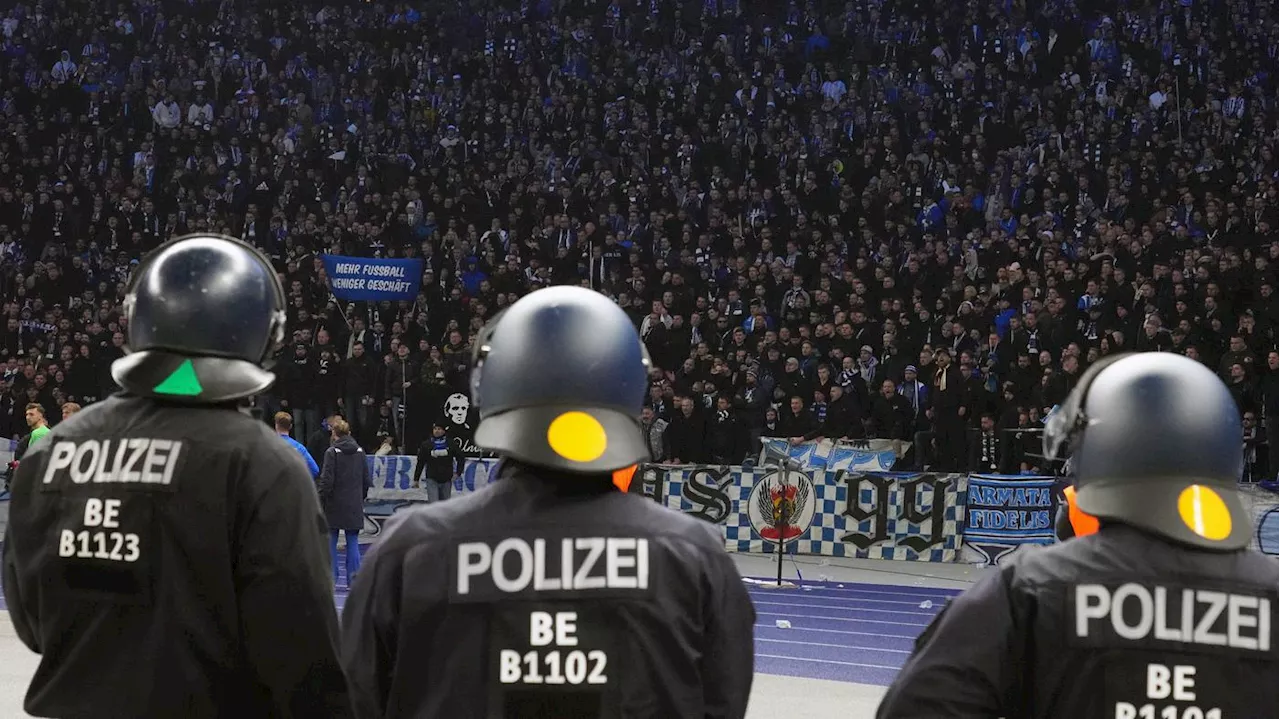 Nach Ausschreitungen im Olympiastadion: Schalke-Fan wegen gefährlicher Körperverletzung in Berlin vor Gericht