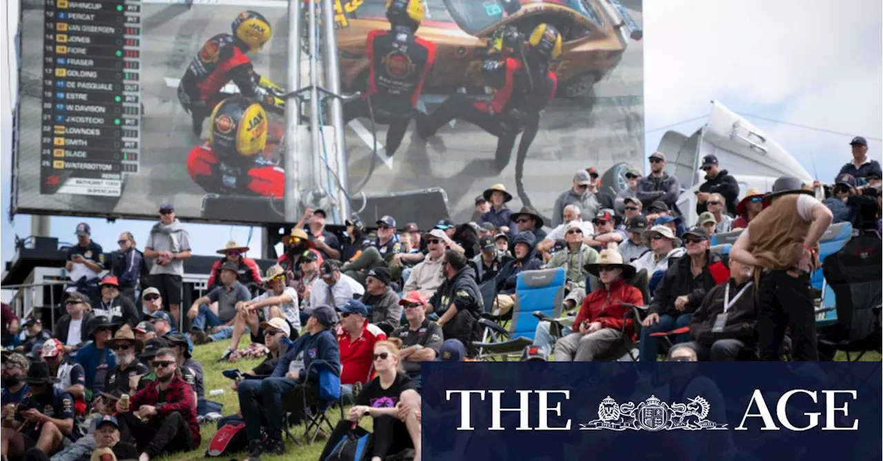 Curry, cheap caravans and buried beers: Bathurst 1000 endures for diehard fans