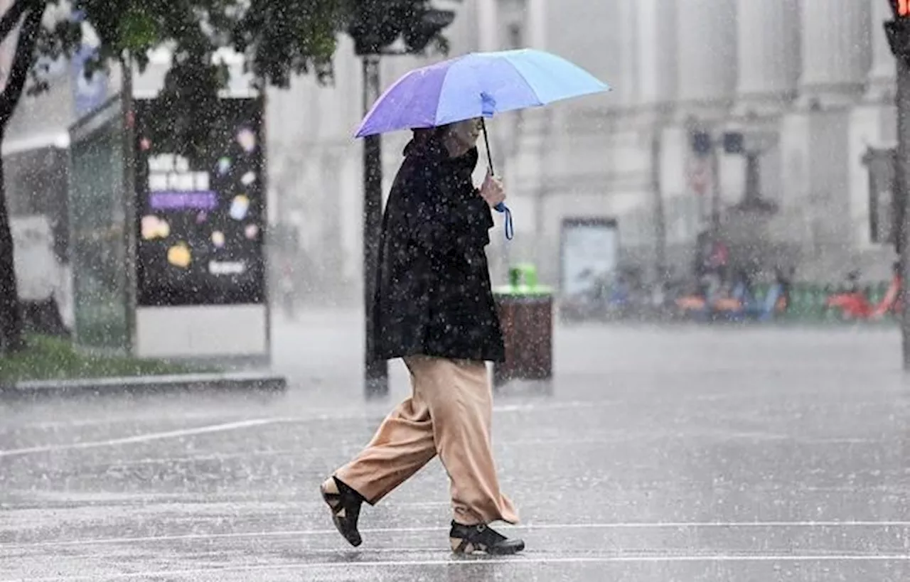 Downtown Montreal reaches 100 millimetres of rain as warnings persist