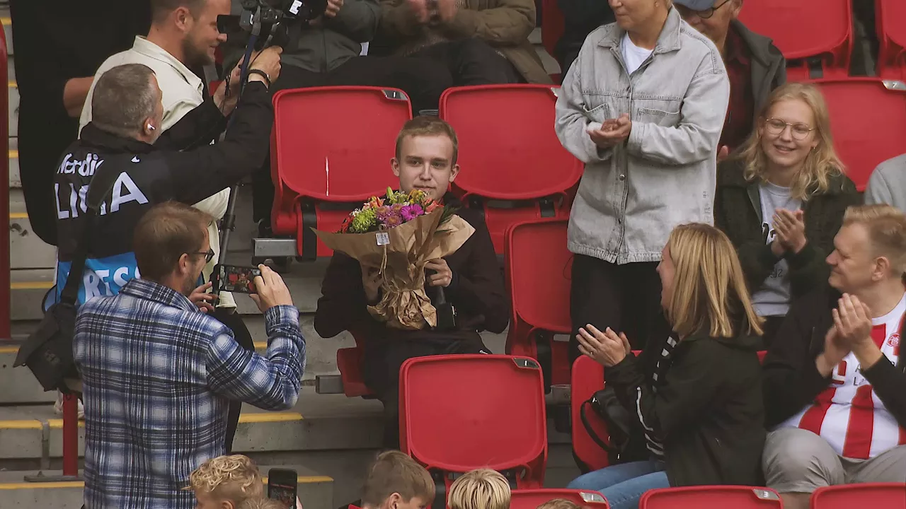 FIFA-verdensmester er Årets Nordjyske Talent: Blev overrasket med speciel sang på Aalborg Stadion