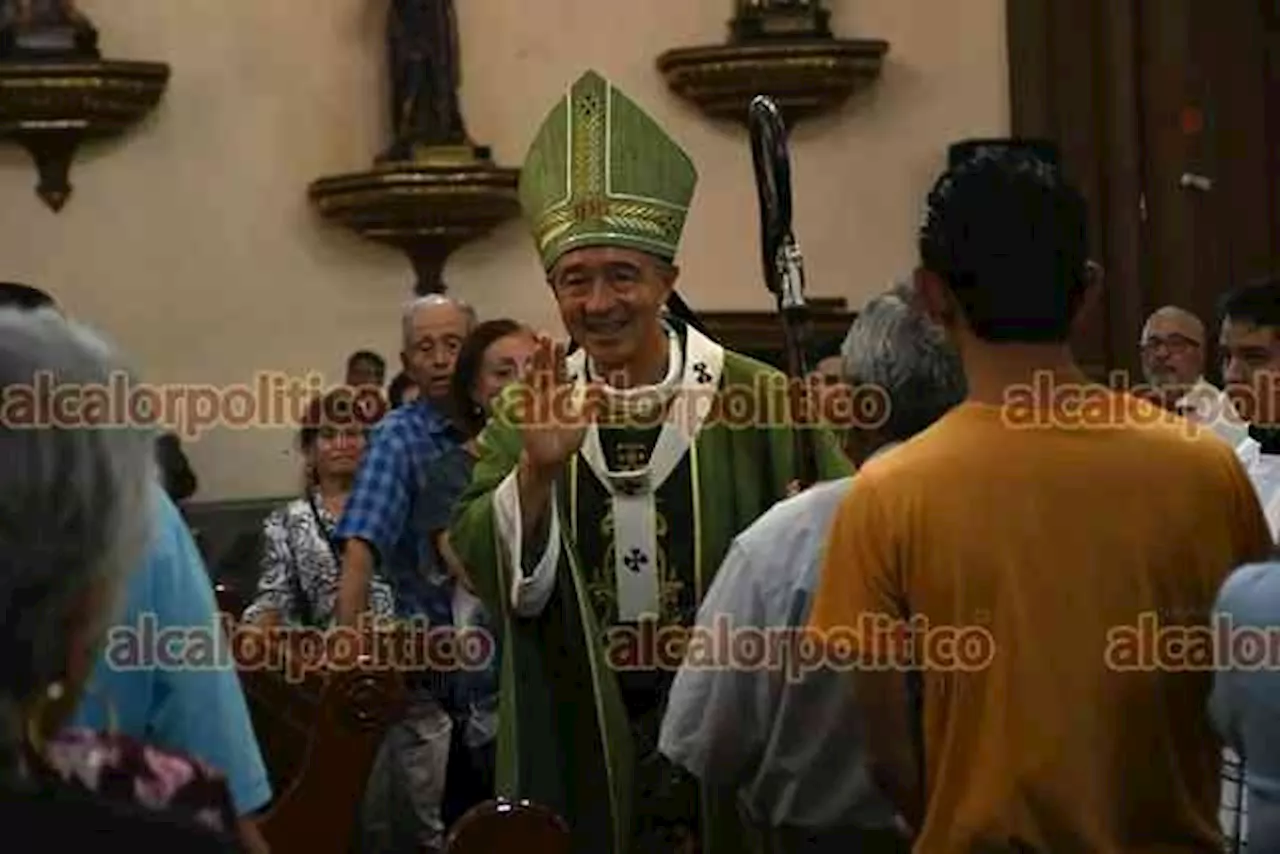 Tras anuncio de nueva guerra, Arzobispo de Xalapa pide orar por la paz del mundo