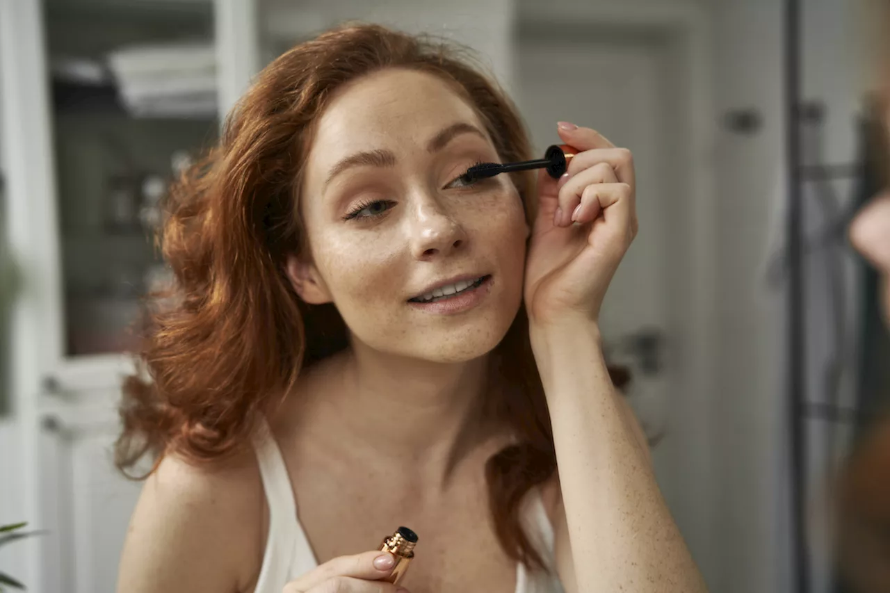 9 Eye Makeup Trends You Should Never Try, Doctor Says