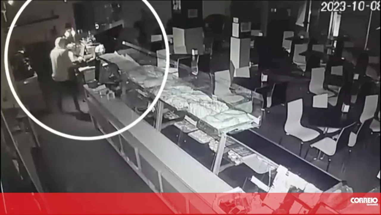 Câmaras de vigilância captam dupla a assaltar pastelaria em Santa Maria da Feira