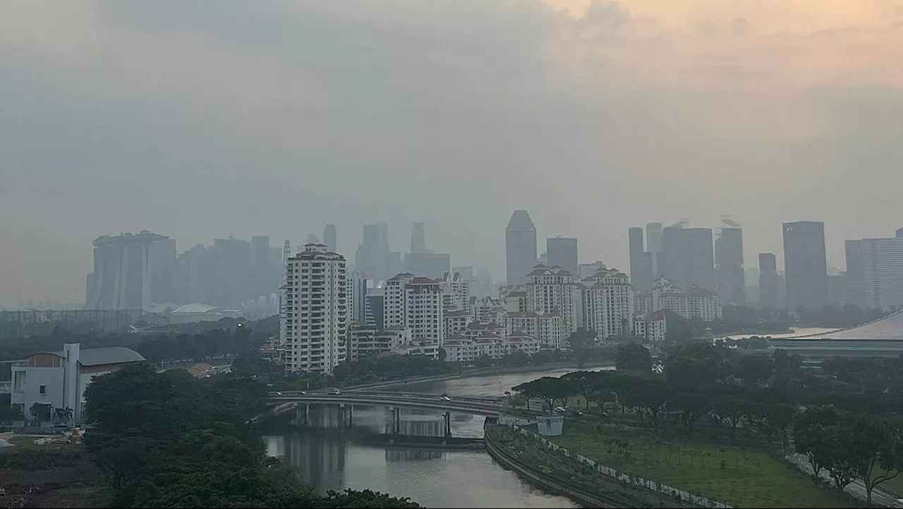 Singapore haze: Unhealthy air quality continues