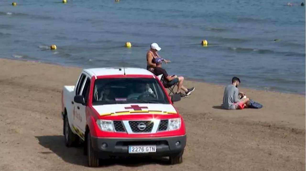 Riesgo de ahogamiento en playas y piscinas por la falta de socorristas