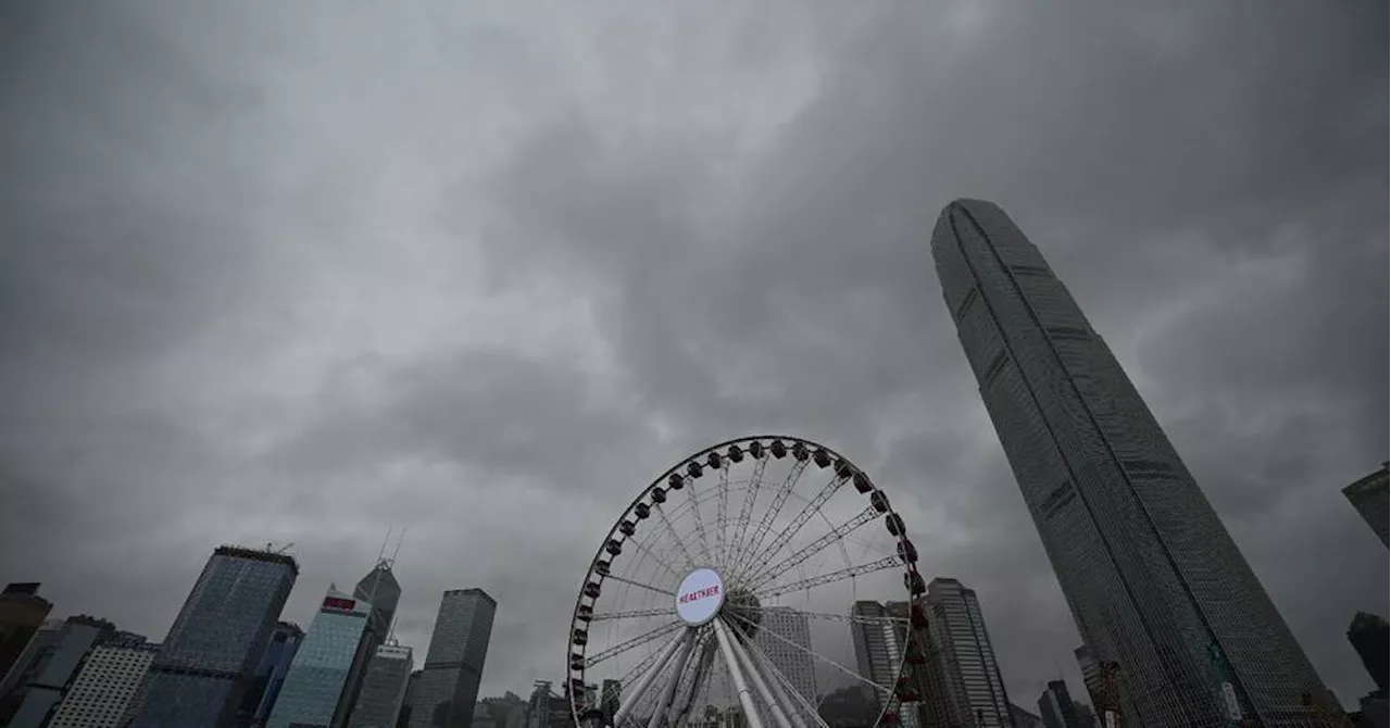 Hong Kong relève le niveau d'alerte du typhon Koinu