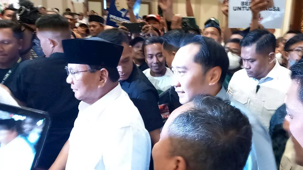 Bareng Ibas, Prabowo Datang ke Acara Deklarasi Setia Prabowo