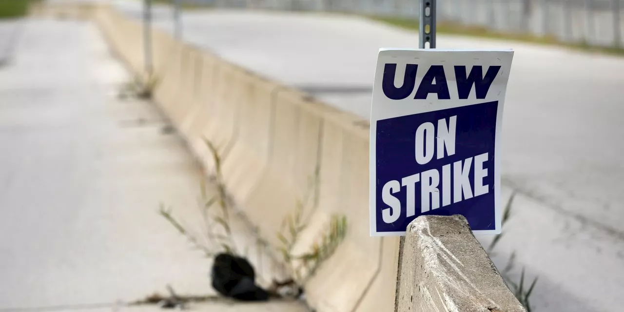 Workers at Mack Trucks reject tentative contract deal, will go on strike Monday