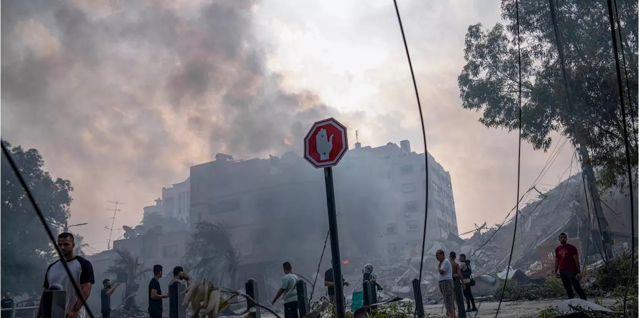 Live: Israel schlägt nach Großangriff aus Gaza mit Bombardement zurück