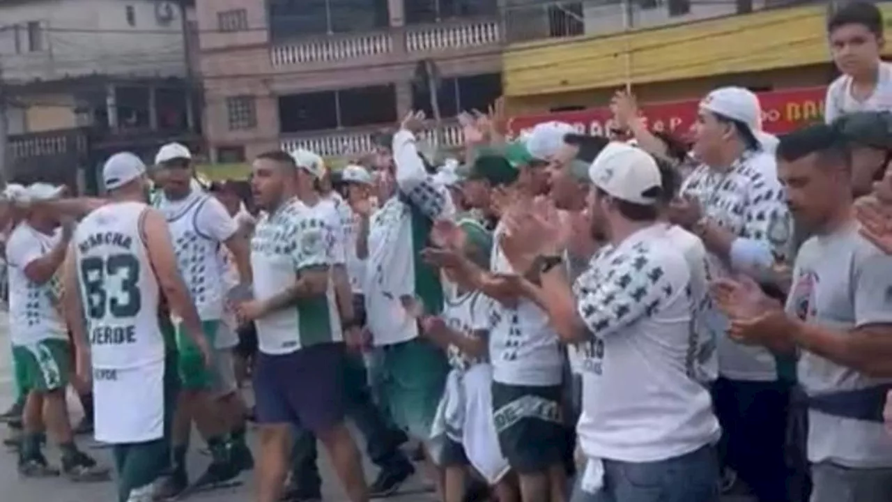 Torcida do Palmeiras protesta contra Leila: 'Seu dinheiro não compra meu amor'