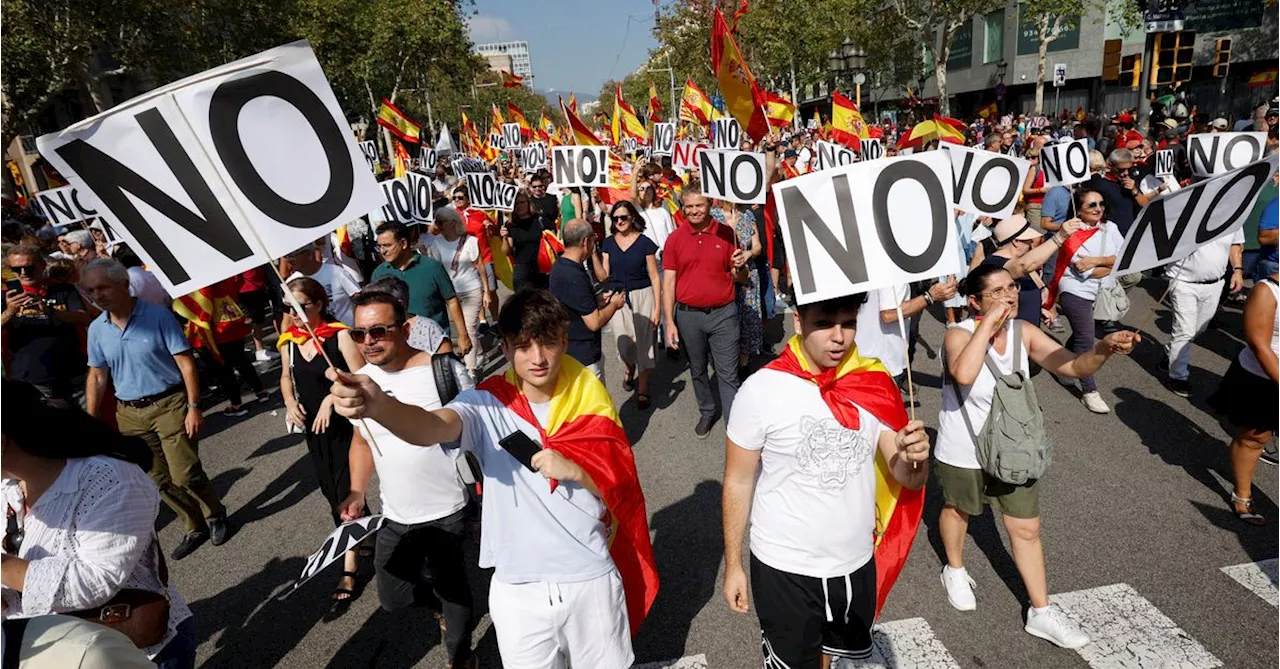 Tens of thousands protest against possible Catalan amnesty deal