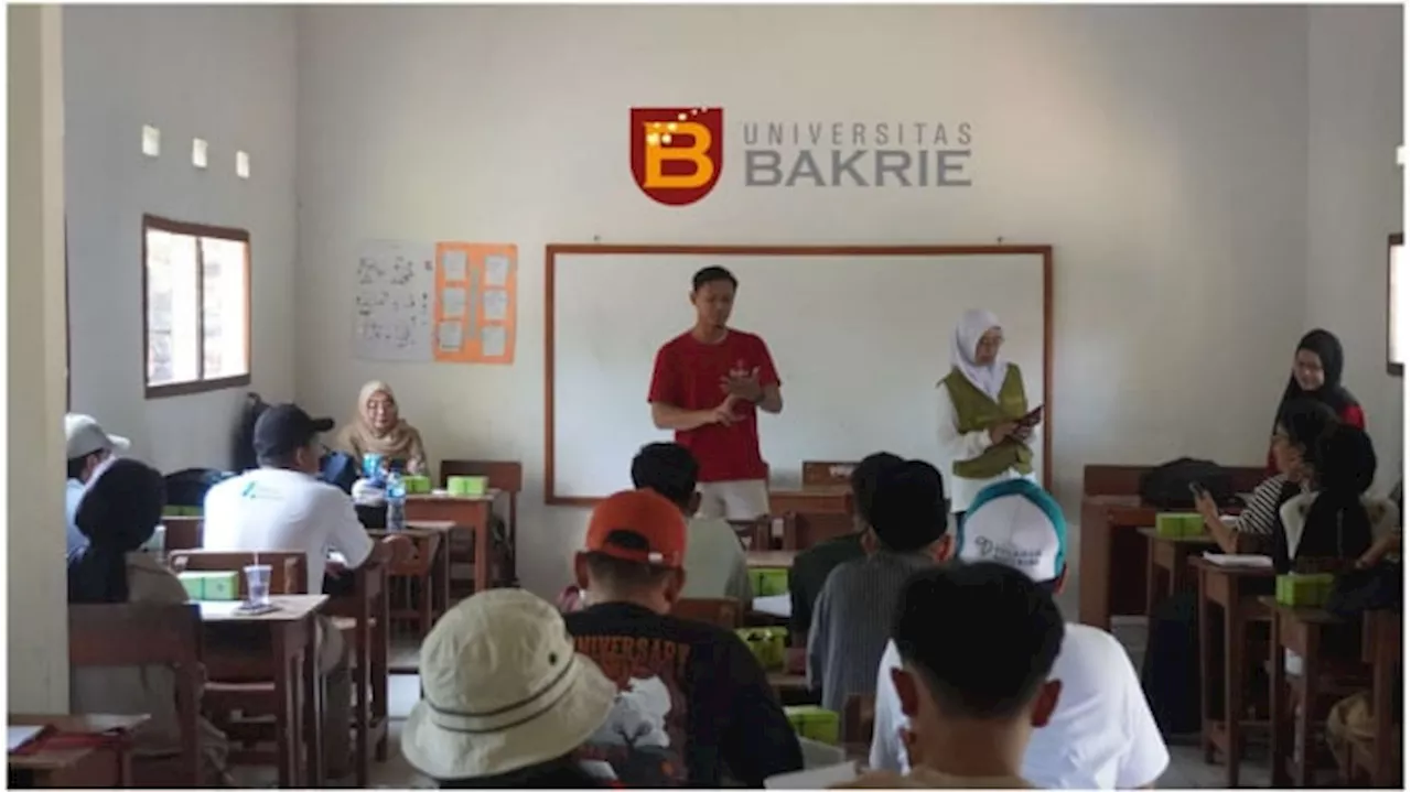 Magister Ilmu Komunikasi Universitas Bakrie Dorong Pengembangan Desa Wisata Sukarame