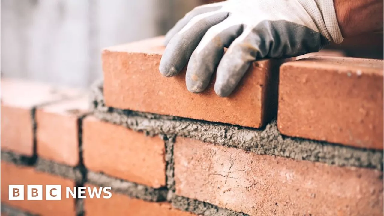 NI construction continues to fall as new orders slow - survey
