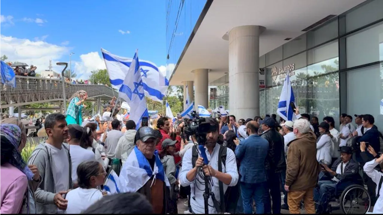 Plantón frente a la Embajada de Israel en Bogotá: Condenaron la guerra en Medio Oriente