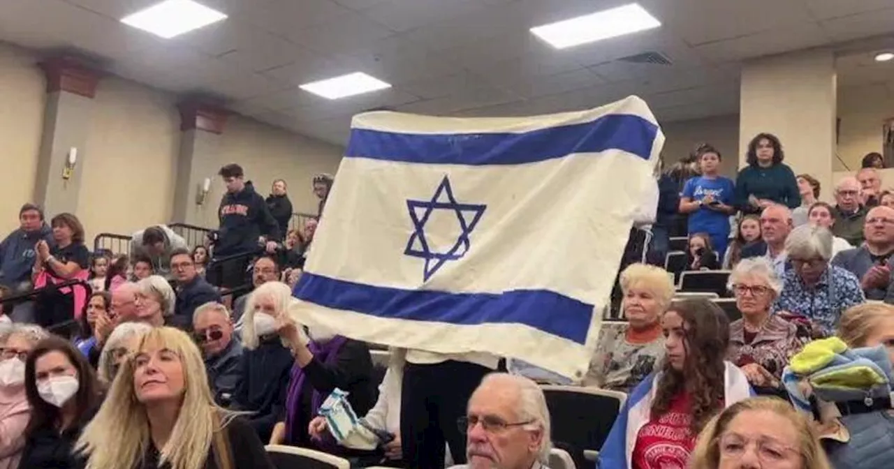 Long Islanders flock to Sid Jacobson Jewish Community Center to show unwavering support for Israel