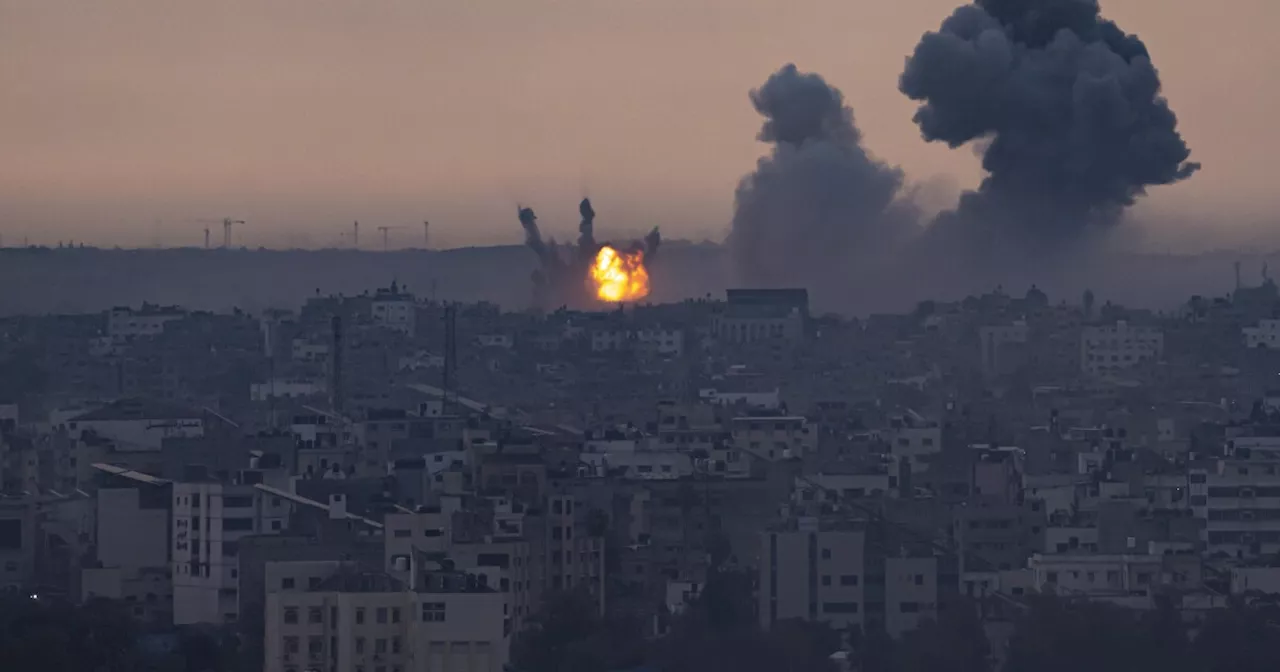 Israel war: CNN reporter takes cover in middle of live shot during 'barrage of rockets'