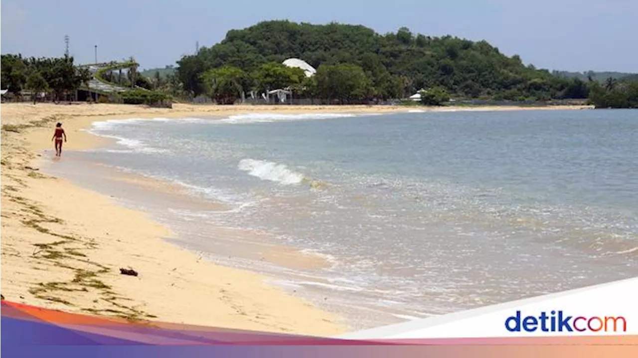 Sebelum MotoGP Mandalika 2023, Para Rider Bersih-bersih Pantai Dulu