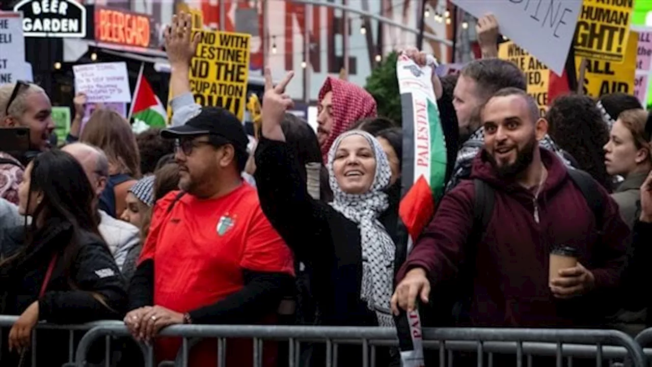 نيويورك الأبرز.. تظاهرات حول العالم تدعم فلسطين ضد هجمات الاحتلال| فيديو وصور