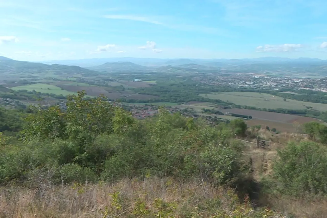 VIDEO. Randonnée : à la découverte du puy de Mur (Puy-de-Dôme)