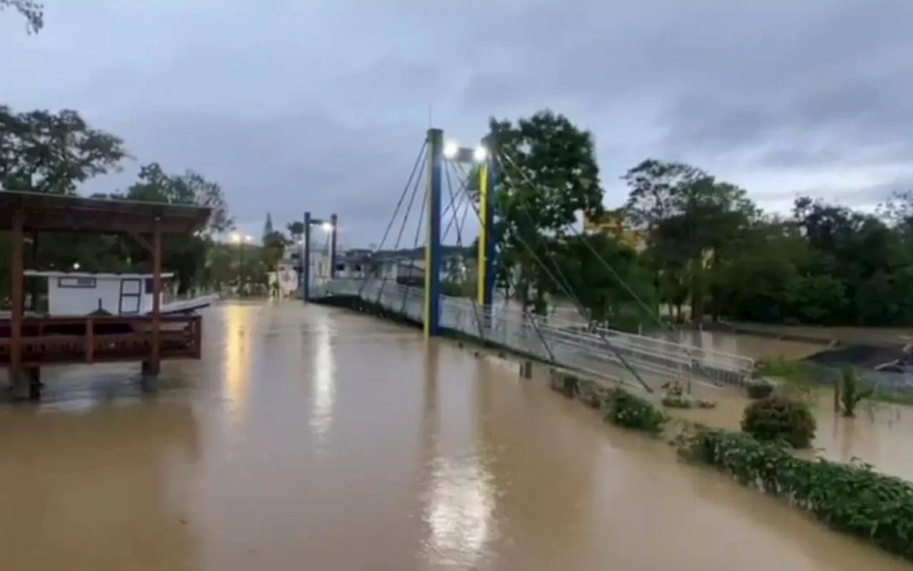 Santa Catarina tem 132 cidades atingidas por fortes chuvas