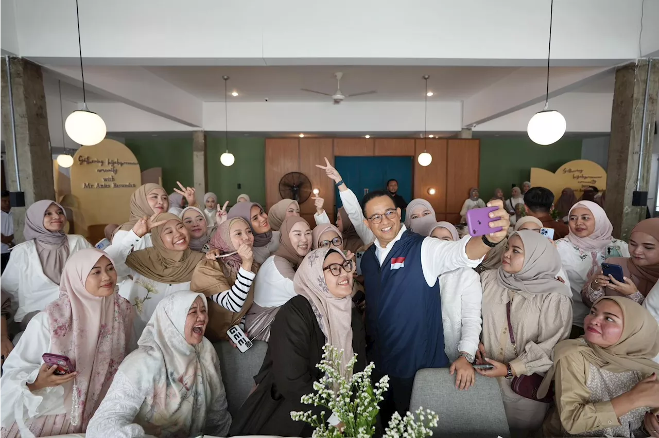 Hadiri Acara Komunitas Pengusaha Hijab, Anies Janjikan Dukungan Lebih untuk UMKM